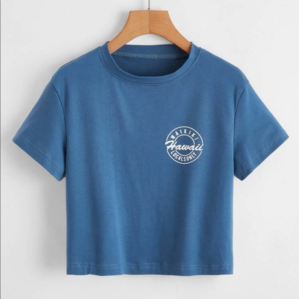 blue cropped tee “hawaii”